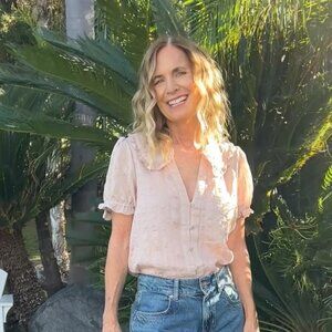 Social Threads Gigio Peter Pan Collar Button Down Shirt Size Small Champagne